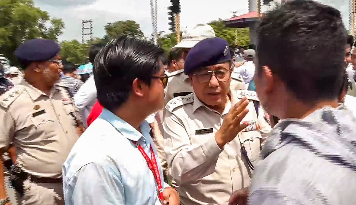 PTI : MHA has directed the CRPF companies to be stationed at various affected regions | 